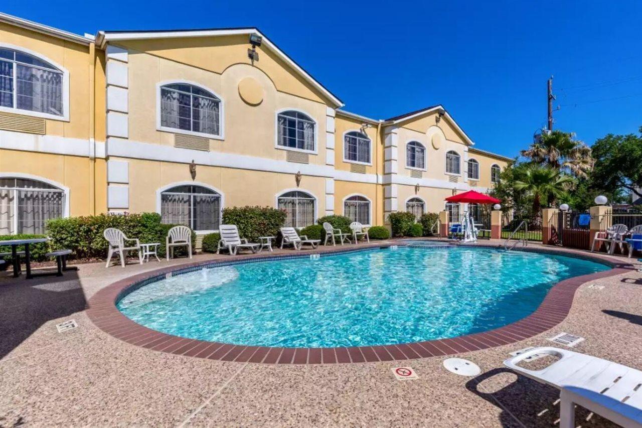 Quality Suites North Houston - Spring Westfield Exterior foto